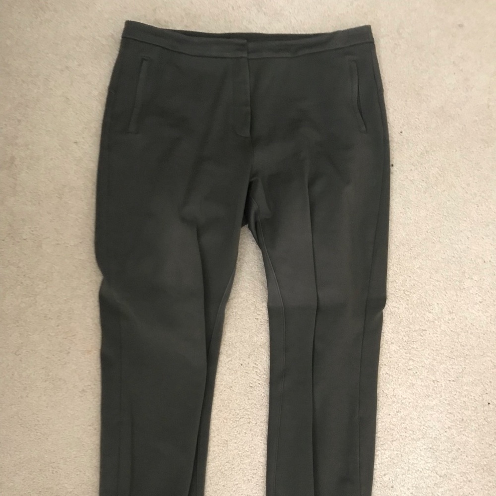 Lululemon on the Move Pant - Size 10